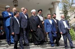 دولت حسن روحانی بعد از هفت سال هنوز بلد نیست با مردم حرف بزند